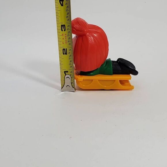 Peppermint Patty On Sled Charlie Brown Peanuts 2015 Pullback Toy - McDonald's Ha - Picture 6 of 6
